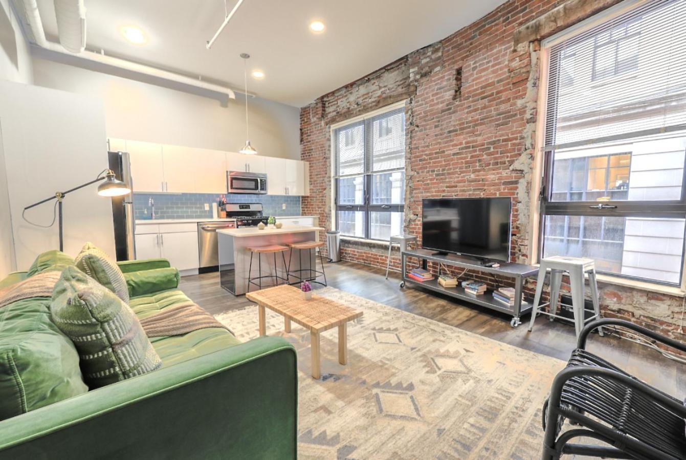 Flexible Historic Loft Near Common Apartamento